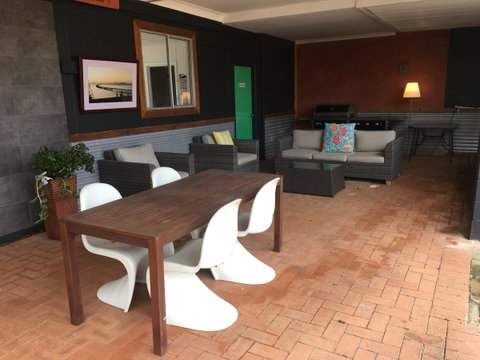 Esperance Central Accommodation - Winery Find 20