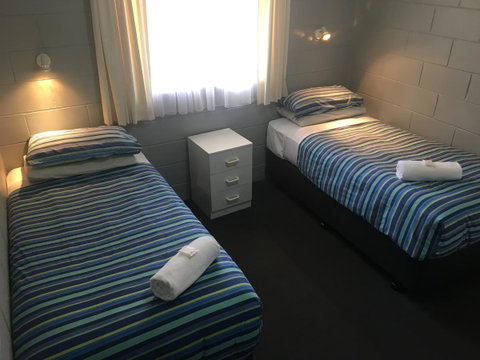 Esperance Central Accommodation - Winery Find 38