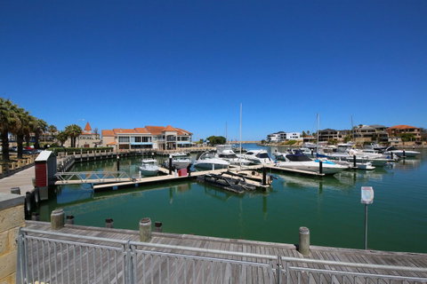 Studio Style Mindarie Marina - Winery Find 10