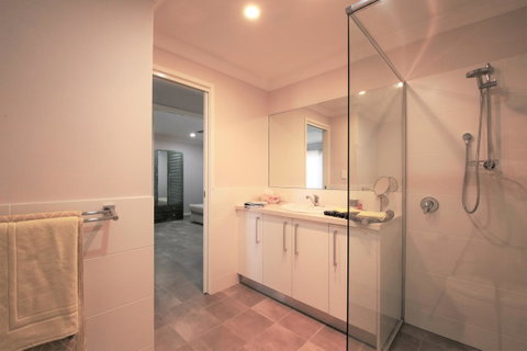 Studio Style Mindarie Marina - Winery Find 6