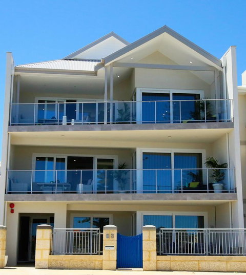 Studio Style Mindarie Marina - Winery Find 9