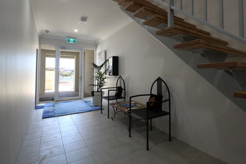 Studio Style Mindarie Marina - Winery Find 13
