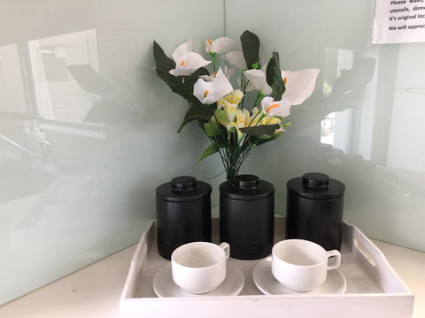 Gerring Court With Free 1 Car Bay Parking - Winery Find 7