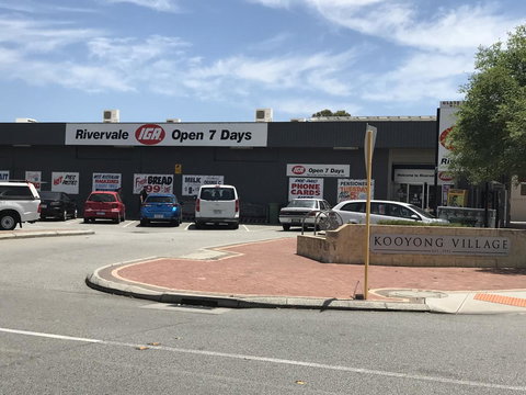 Gerring Court With Free 1 Car Bay Parking - Winery Find 24