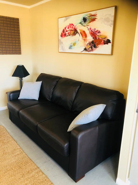 Kendenup Cottages And Lodge - Winery Find 8