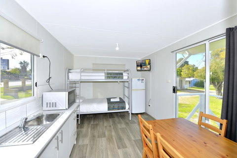 Mandurah Coastal Holiday Park - Winery Find 17