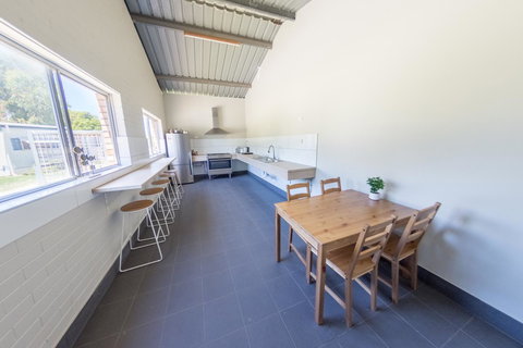 Mandurah Coastal Holiday Park - Winery Find 40