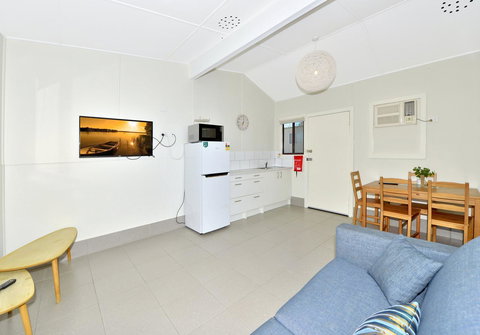 Mandurah Coastal Holiday Park - Winery Find 10