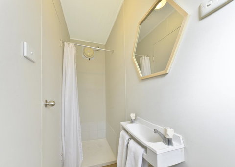 Mandurah Coastal Holiday Park - Winery Find 28