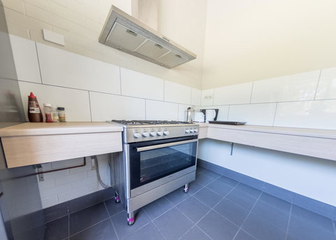 Mandurah Coastal Holiday Park - Winery Find 41