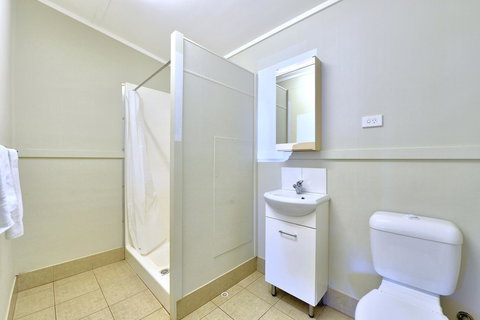 Mandurah Coastal Holiday Park - Winery Find 14