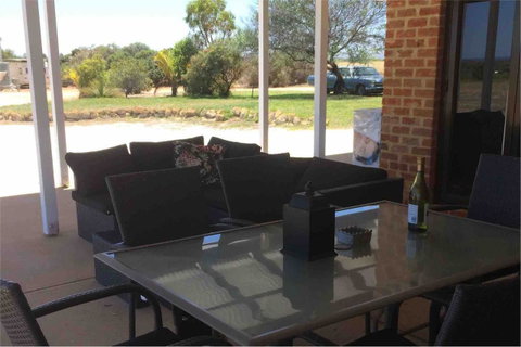 Ocean View Homestead - Winery Find 37