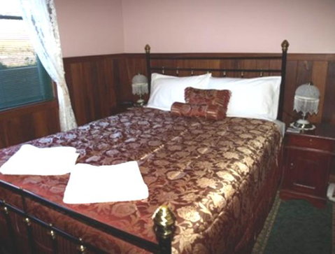 Pemberton Old Picture Theatre Holiday Apartments - Winery Find 24