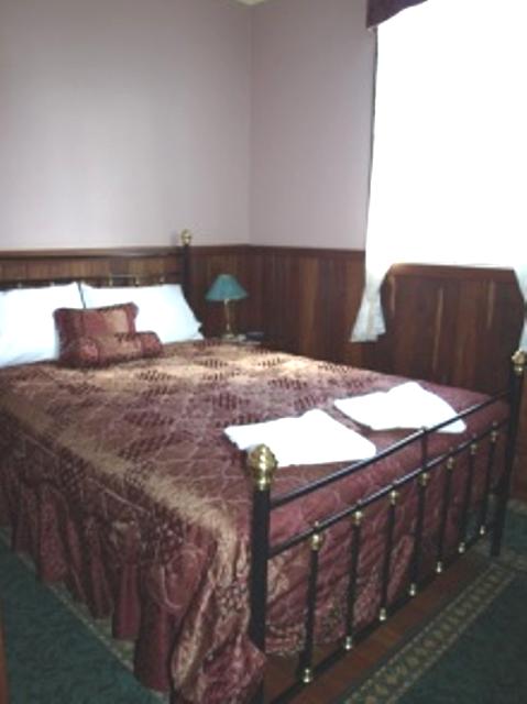 Pemberton Old Picture Theatre Holiday Apartments - Winery Find 16