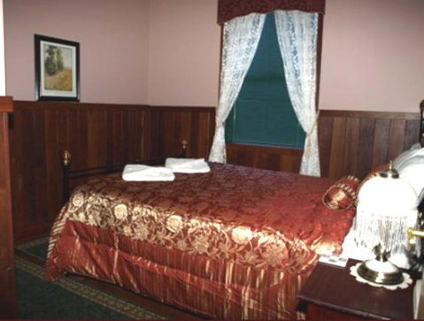 Pemberton Old Picture Theatre Holiday Apartments - Winery Find 26