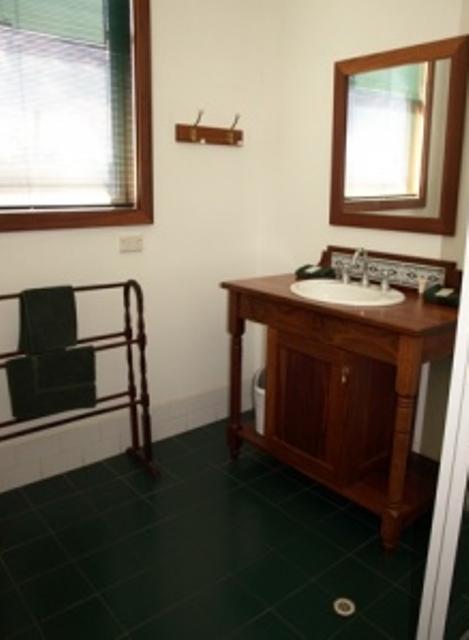 Pemberton Old Picture Theatre Holiday Apartments - Winery Find 33