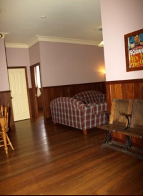 Pemberton Old Picture Theatre Holiday Apartments - Winery Find 27