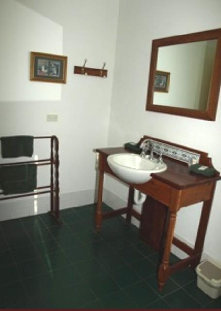Pemberton Old Picture Theatre Holiday Apartments - Winery Find 13