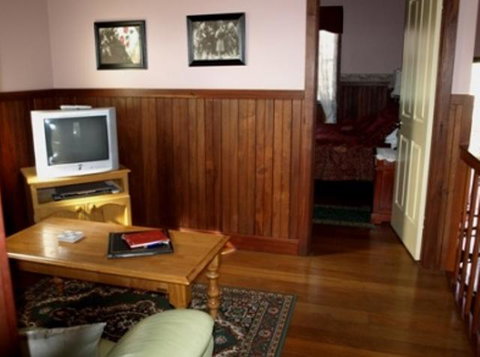 Pemberton Old Picture Theatre Holiday Apartments - Winery Find 31