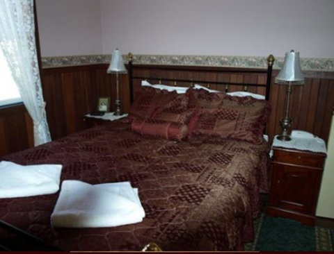 Pemberton Old Picture Theatre Holiday Apartments - Winery Find 43