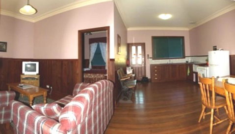 Pemberton Old Picture Theatre Holiday Apartments - Winery Find 19