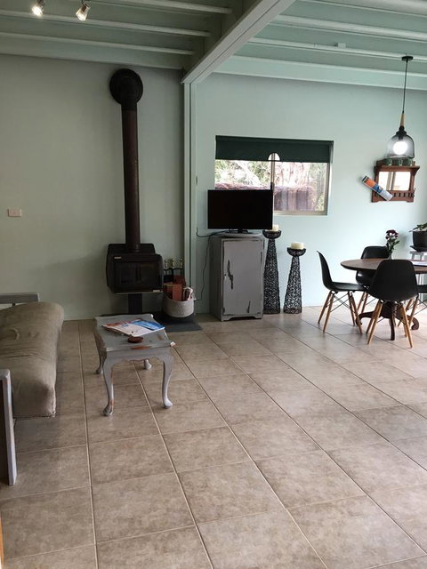 Dunsborough Barn Stay - Winery Find 4