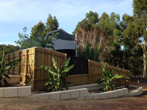 Dunsborough Barn Stay - Winery Find 0