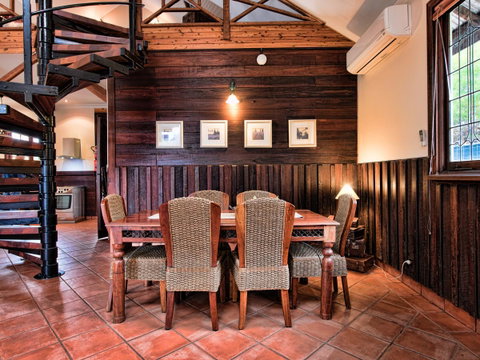 Oak Tree Barn Bridgetown - Winery Find 4