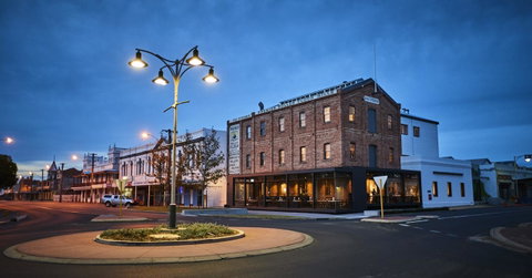 The Premier Mill Hotel - Winery Find 35