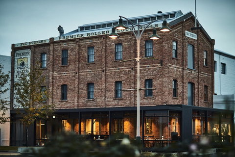 The Premier Mill Hotel - Winery Find 15