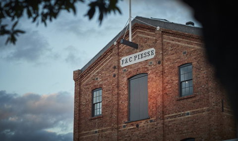 The Premier Mill Hotel - Winery Find 12