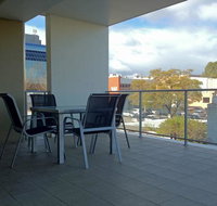 Outram St Apartment - Winery Find