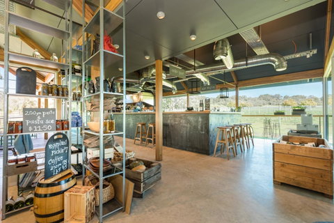 Sienna Lodge - Winery Find 29