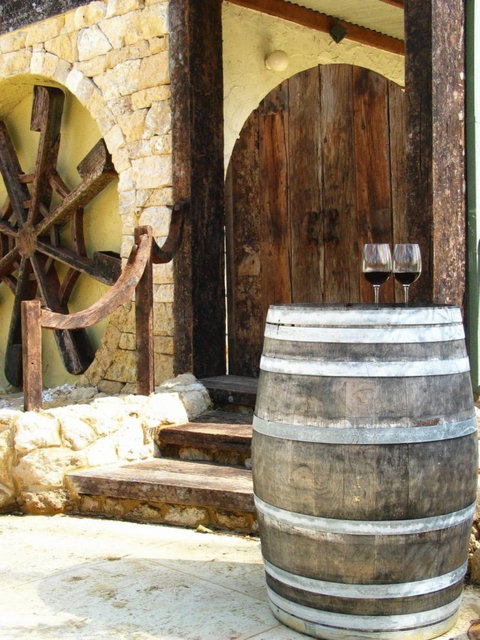 Sienna Lodge - Winery Find 15