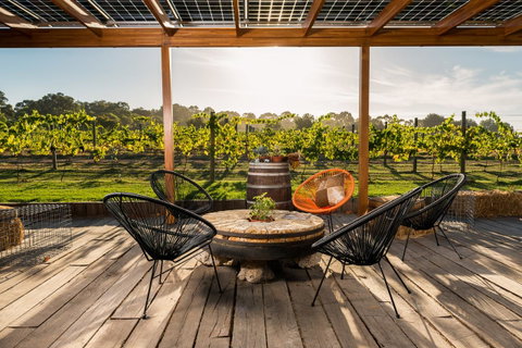 Sienna Lodge - Winery Find 9