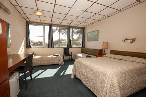 EUCLA MOTOR HOTEL - Winery Find 20