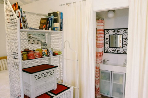 Garden Studio In Cottesloe - Winery Find 5