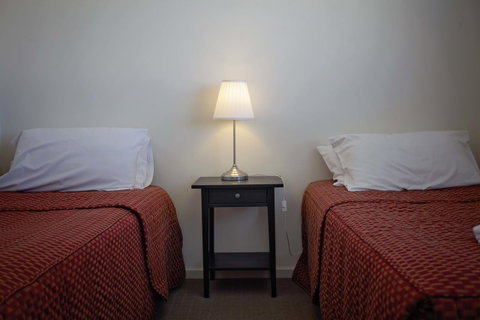 Hopetoun Motel & Chalet Village - Winery Find 33