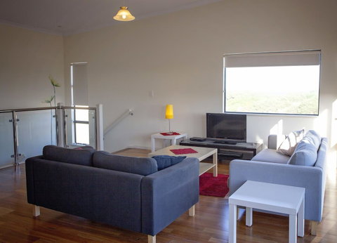 Hopetoun Motel & Chalet Village - Winery Find 31