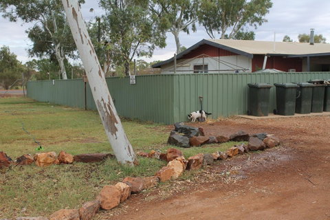 Meekatharra Accommodation Centre - Winery Find 14