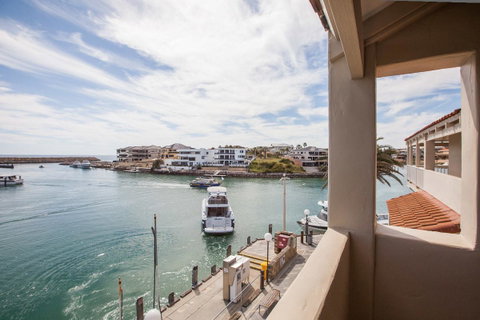 The Marina Hotel - Mindarie - Winery Find 2