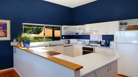 Tru Blu - Enjoy Sweeping 180 Degree Views Of Gracetown In This Modern Family Beach House - Winery Find 9