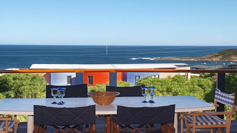 Tru Blu - Enjoy Sweeping 180 Degree Views Of Gracetown In This Modern Family Beach House - Winery Find 8
