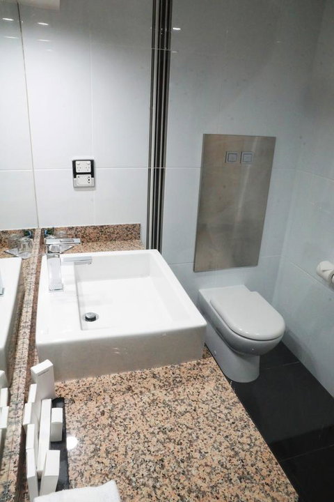 Hotel Grand Chancellor Launceston - Winery Find 35