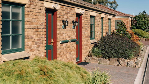 Country Club Villas - Winery Find 10