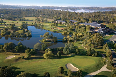 Country Club Tasmania - Winery Find 0