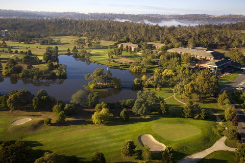 Country Club Tasmania - Winery Find 34
