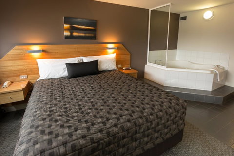 The Old Woolstore Apartment Hotel - Winery Find 29