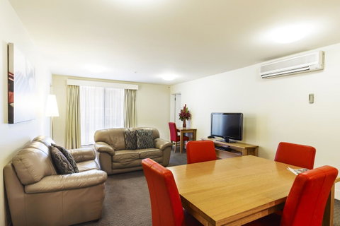 The Old Woolstore Apartment Hotel - Winery Find 17