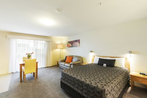 The Old Woolstore Apartment Hotel - Winery Find 22